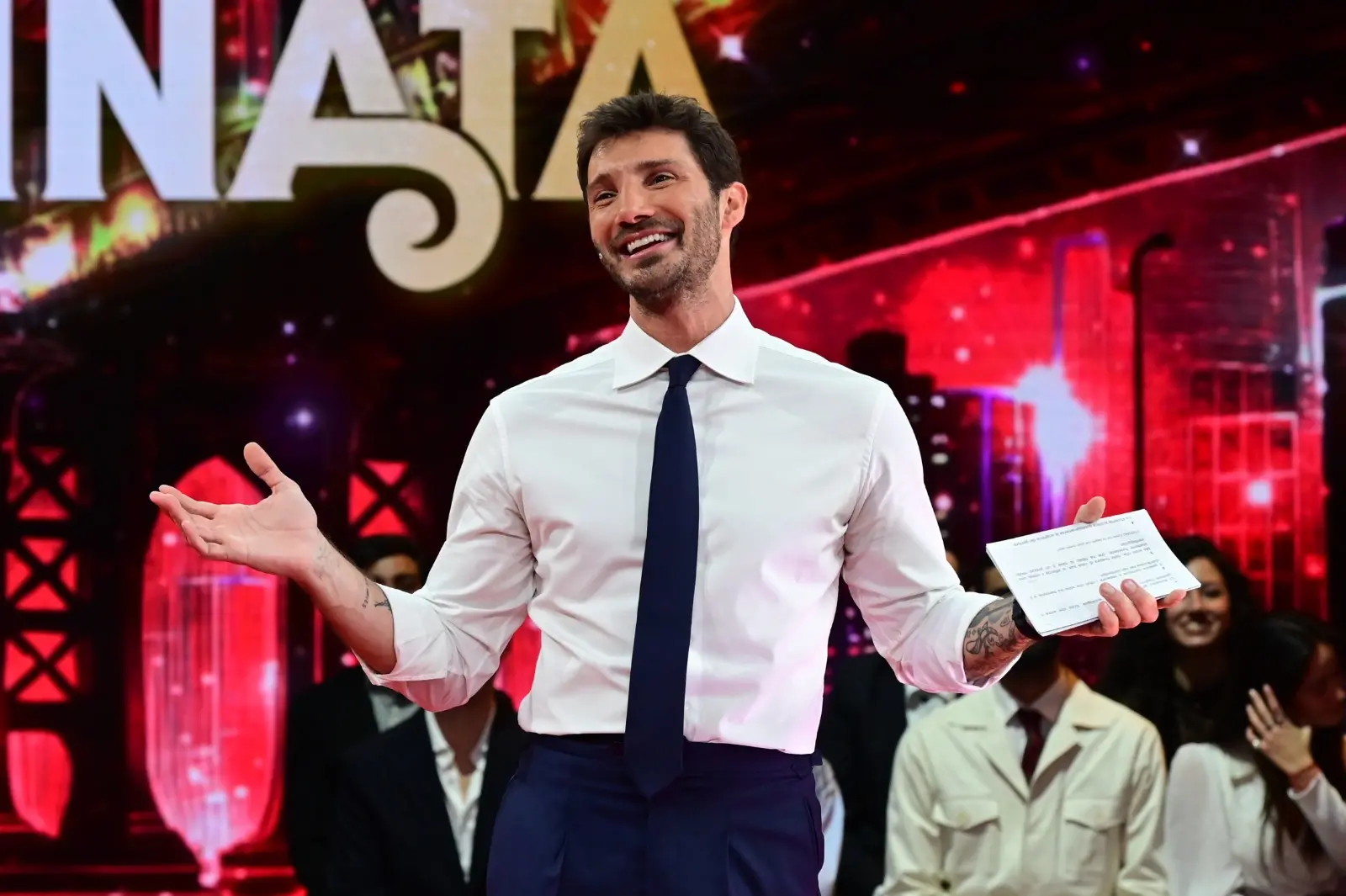 Privacy negata: ecco come hanno fatto gli hacker a trasformare la casa di Stefano De Martino in un Grande Fratello hard\n