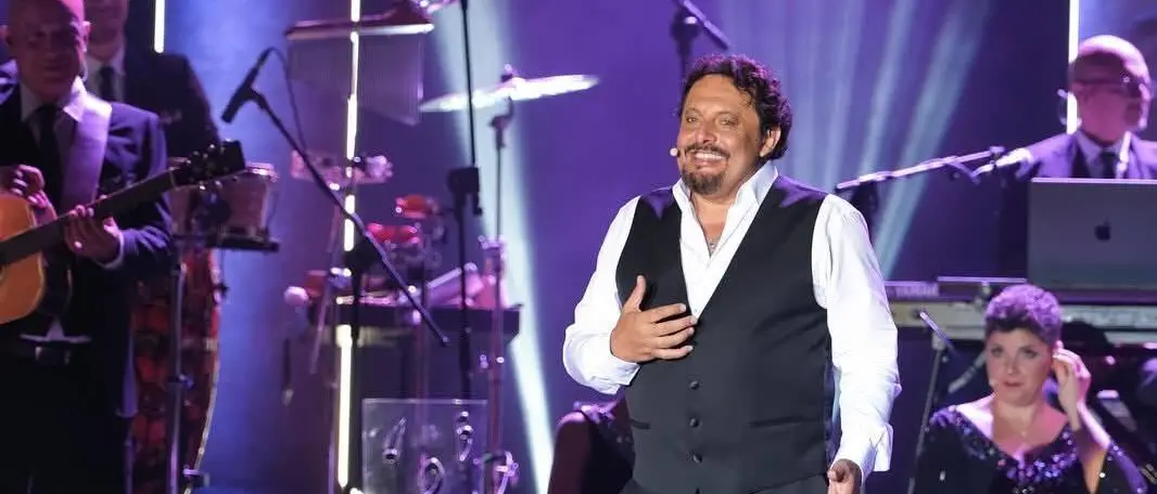 Enrico Brignano a Lamezia Terme: il 27 agosto il nuovo show “Bello di mamma” al Parco Mitoio\n