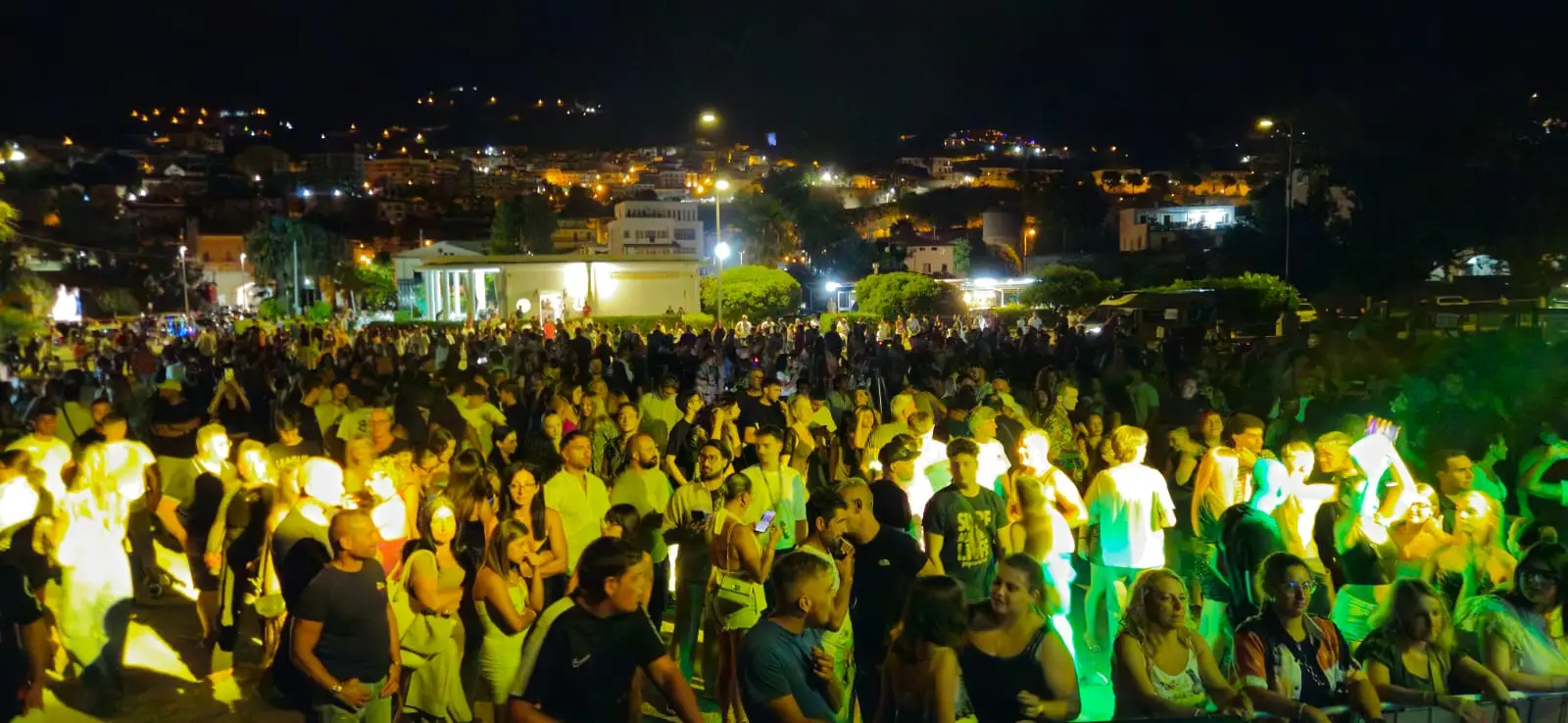 Marea Summer Festival, in 7mila sul lungomare di Paola\n