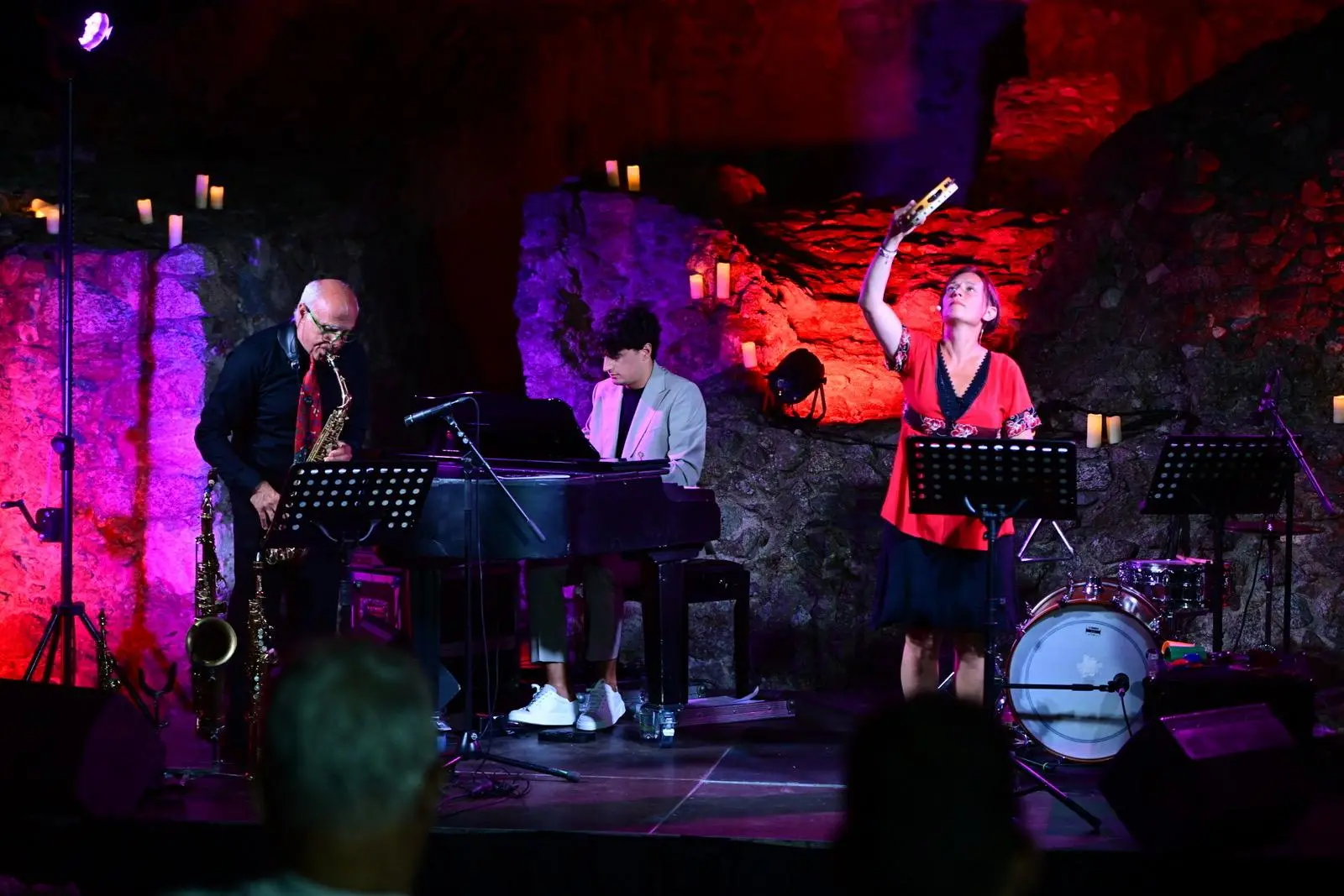 Amore e libertà, una \"Carmen jazz\" conquista il pubblico a Squillace\n