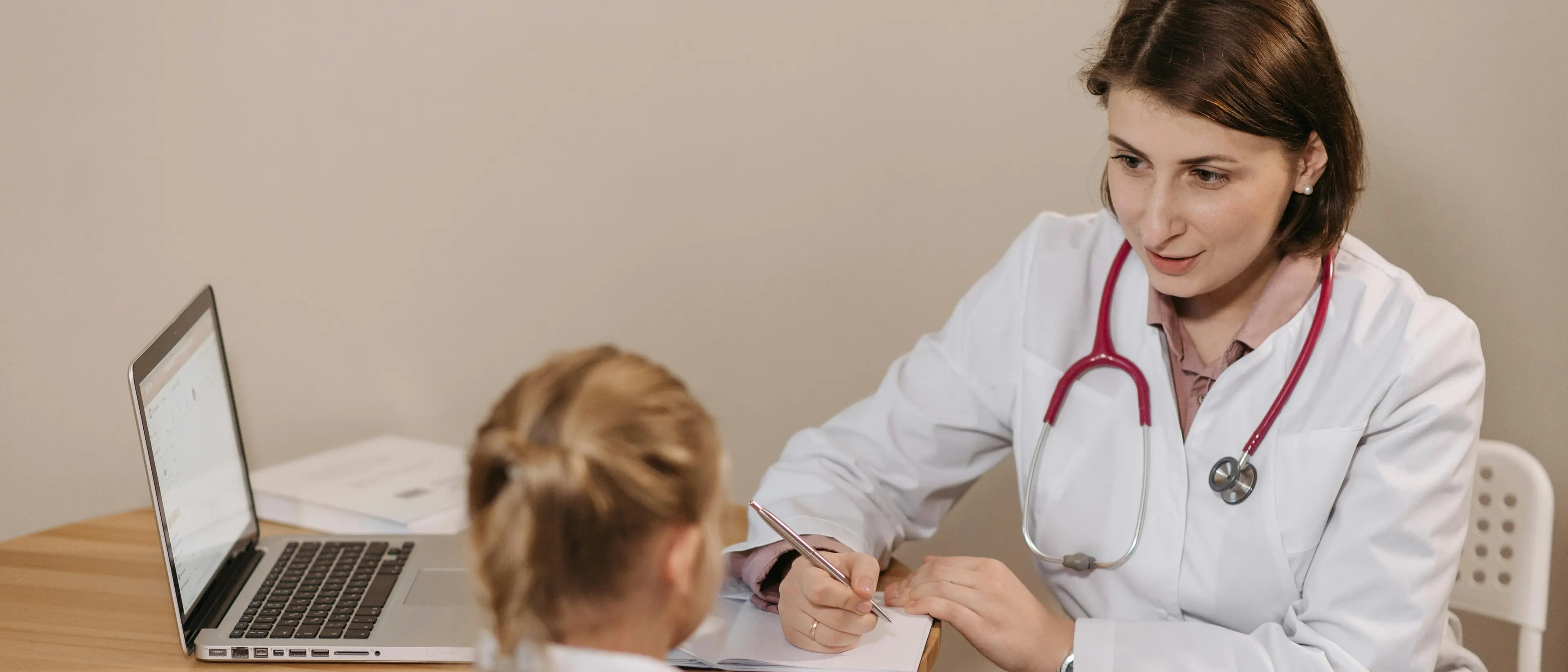 Cure a misura di bambino: l’Asp di Crotone adotta un percorso innovativo per la sedazione pediatrica\n