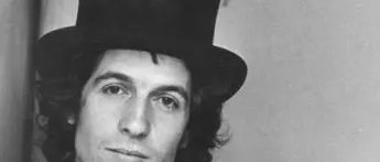 «Rino Gaetano fu un’autentica star»: la Treccani rende omaggio al cantautore crotonese\n