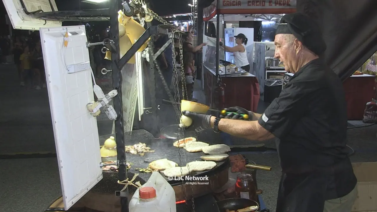 Psicosi botulino, dall’International street food rassicurano: «Mangiare qui non è un rischio. I controlli? Ben vengano»