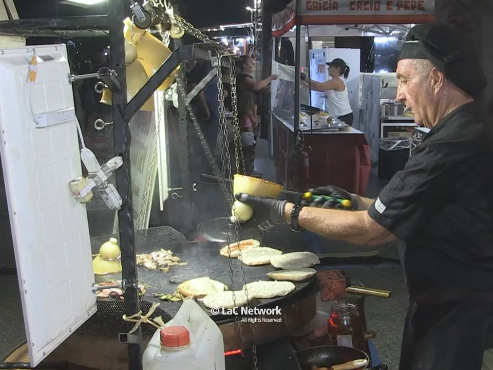 Psicosi botulino, dall’International street food rassicurano: «Mangiare qui non è un rischio. I controlli? Ben vengano»