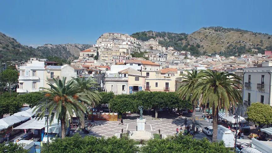 <p>Gioiosa Ionica</p>\\n