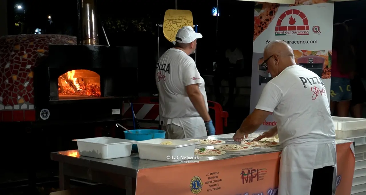 \"Una pizza solidale\", a Praia una raccolta fondi per l'acquisto di un ecografo da donare all'ospedale\n