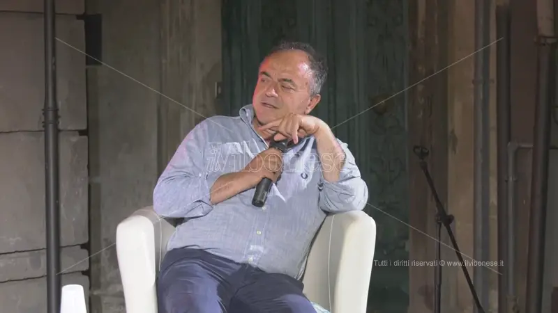 Il falso attacco di Gratteri a Meloni, smascherato un sito di fake news. Il procuratore: «Pronto a denunciare»\n