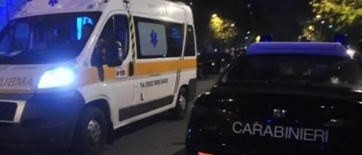 Reggio Calabria,\u00A0bambina di 7 anni precipita dal quinto piano: trasferita d’urgenza\u00A0in rianimazione\n