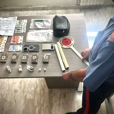 In casa più di 700 grammi di hashish, arrestato 23enne a Lamezia Terme\n