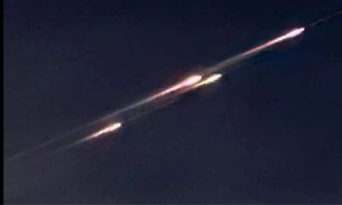 Mistero nei cieli di Rende e Cosenza: tre scie luminose sorprendono i cittadini