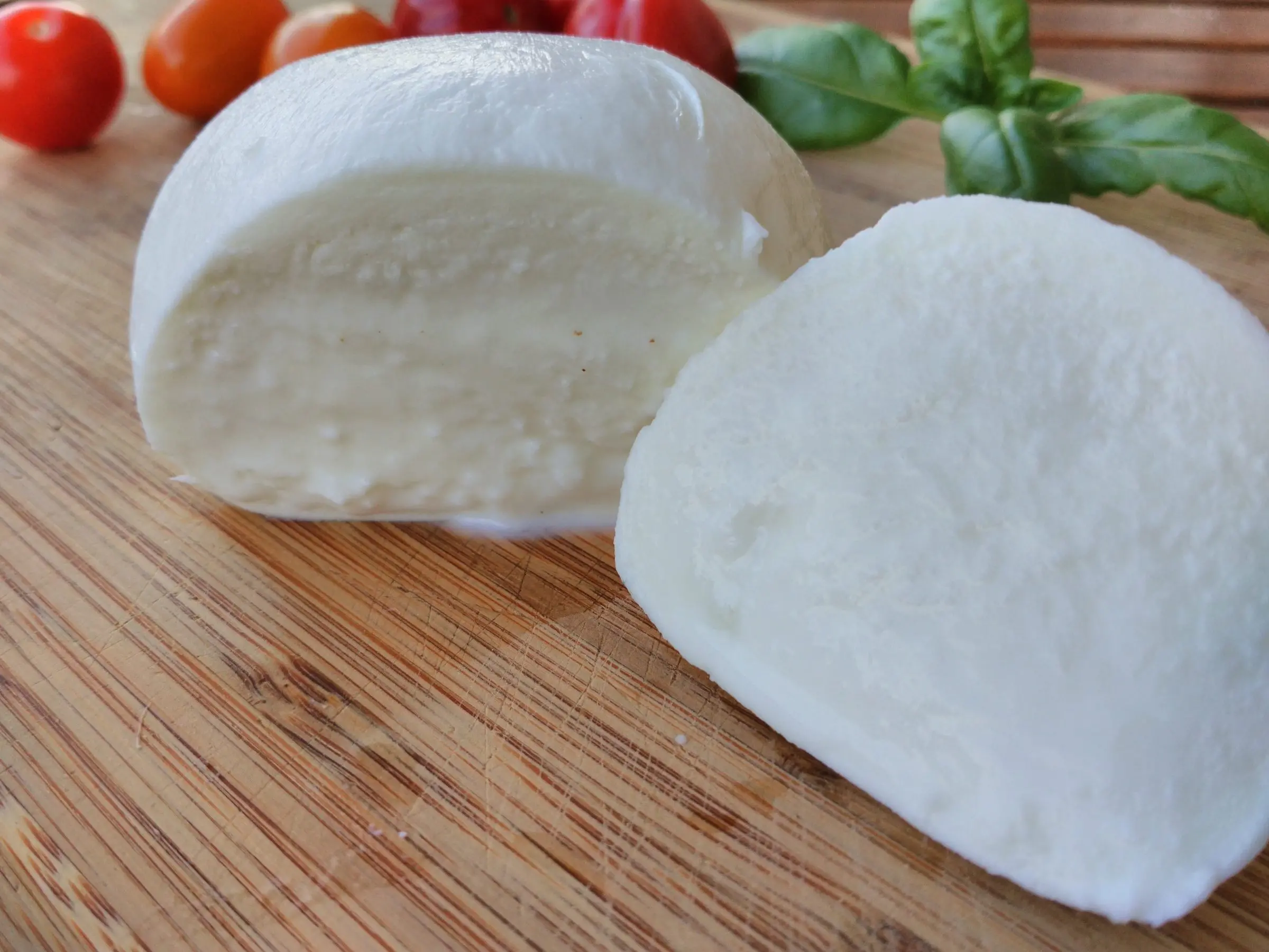 Ritirati 5 lotti di mozzarelle, possibile presenza di corpi metallici\n