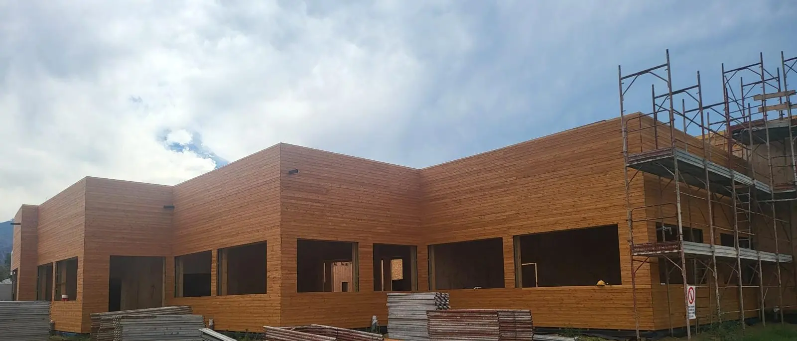 Corigliano Rossano, quattro nuovi asili nido in costruzione e lavori di riqualificazione al plesso Piragineti\n