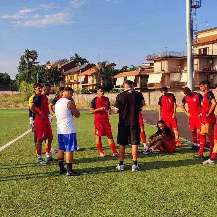 Serie D, la Vibonese pronta a presentarsi al suo pubblico. Il sindaco Romeo: «Questa squadra patrimonio della città»