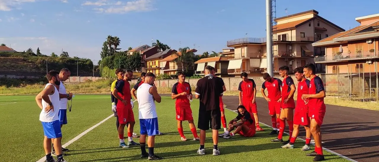 Serie D, la Vibonese pronta a presentarsi al suo pubblico. Il sindaco Romeo: «Questa squadra patrimonio della città»