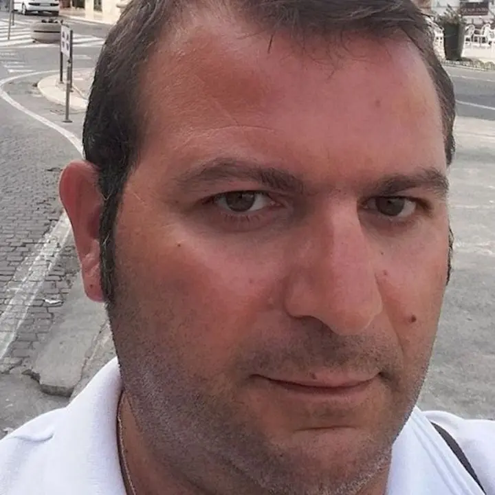 Praia a Mare in lutto per la scomparsa di Andrea De Lorenzo, l'uomo rimasto coinvolto in un incidente stradale sul lungomare
