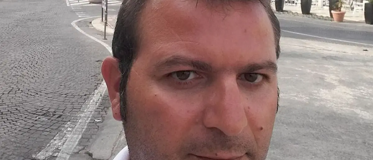 Praia a Mare, non ce l'ha fatta Andrea De Lorenzo: l'uomo era rimasto coinvolto in un incidente stradale sul lungomare\n\u00A0\n