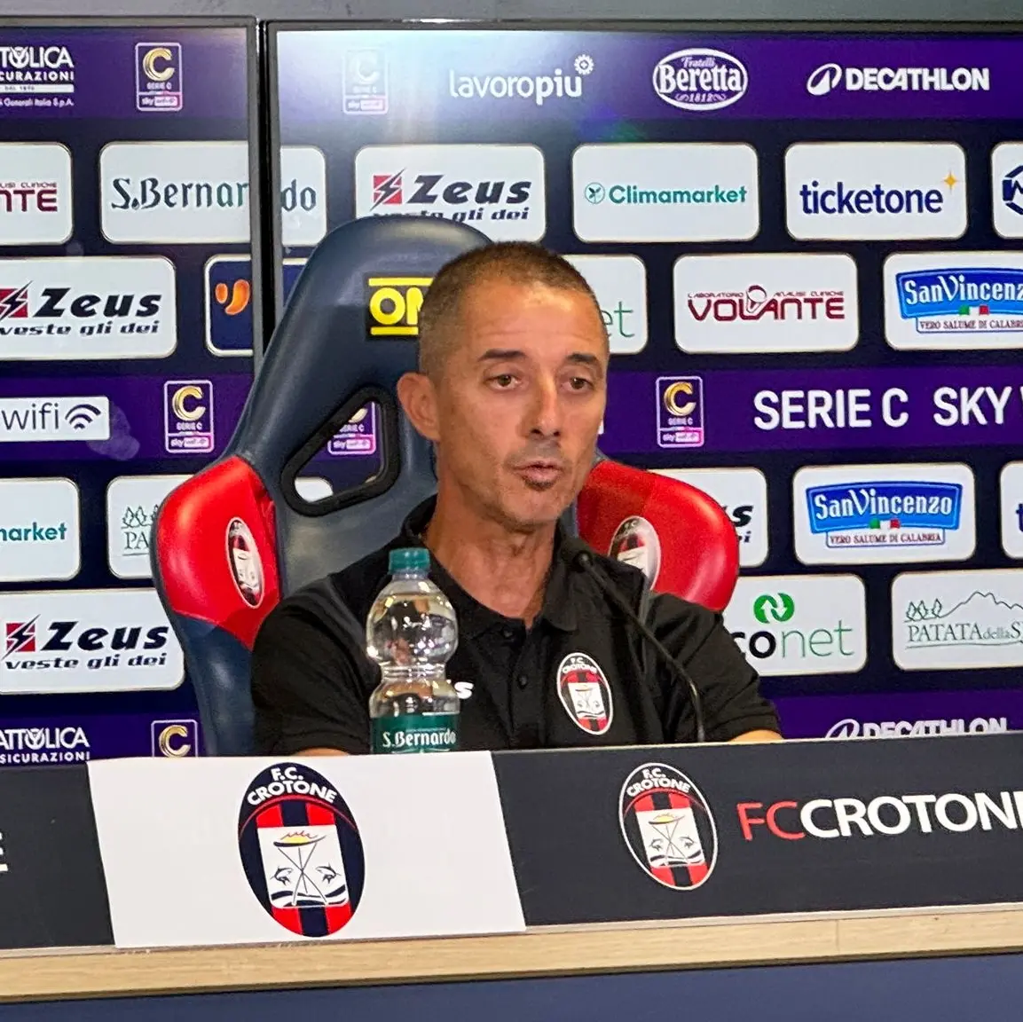Verso Crotone –\u00A0Benevento, Longo: «Troppo presto per confronti, ma pronti a crescere»\n