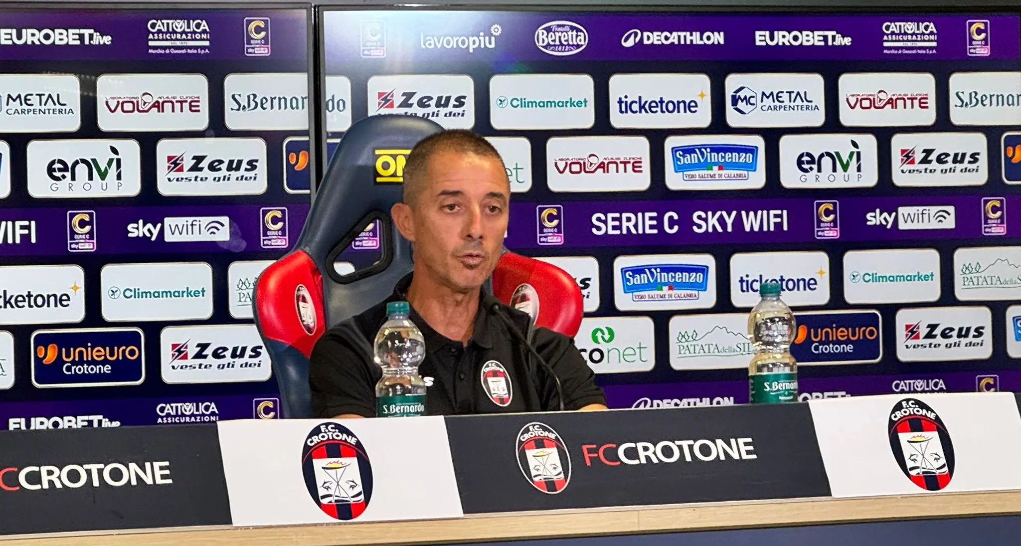 Verso Crotone –\u00A0Benevento, Longo: «Troppo presto per confronti, ma pronti a crescere»\n