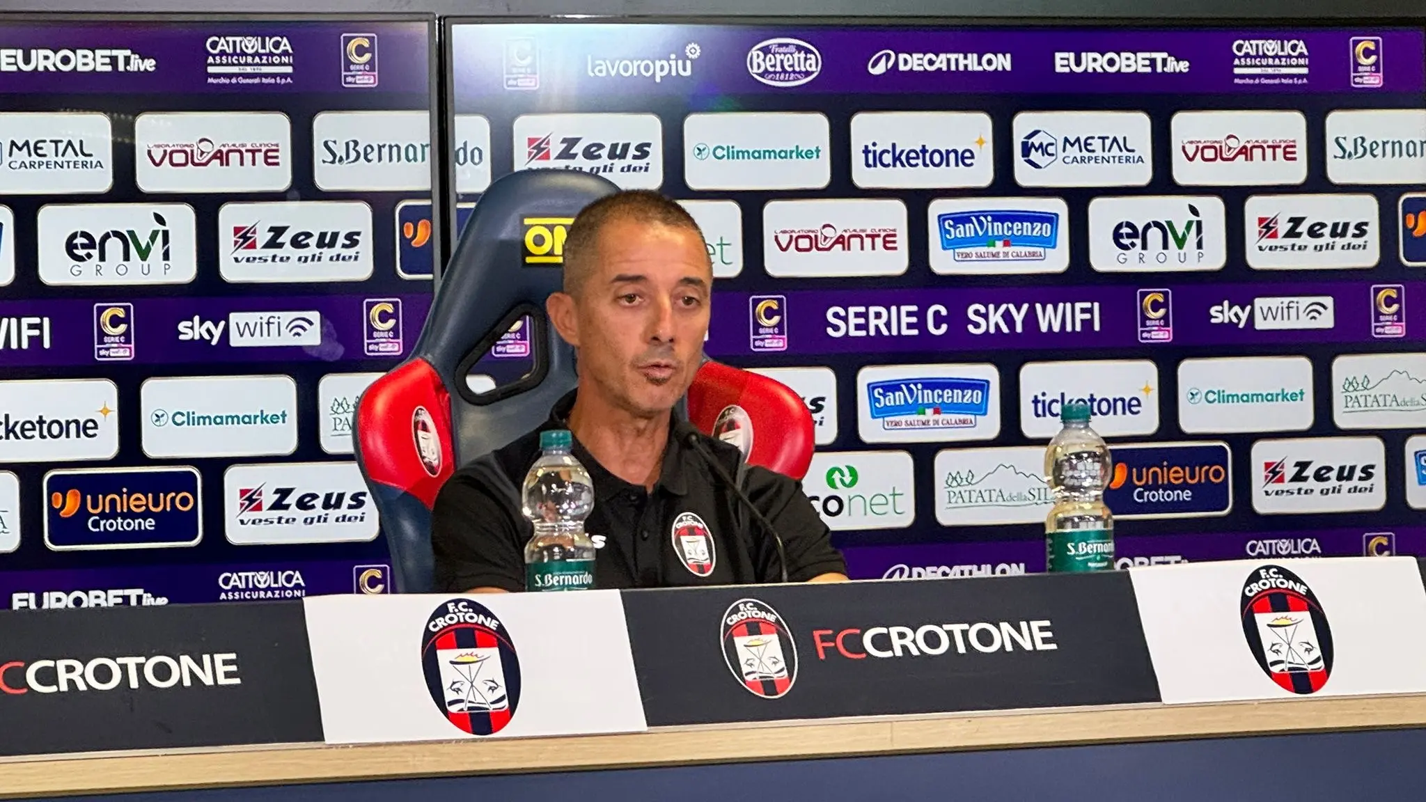 Verso Crotone –\u00A0Benevento, Longo: «Troppo presto per confronti, ma pronti a crescere»\n