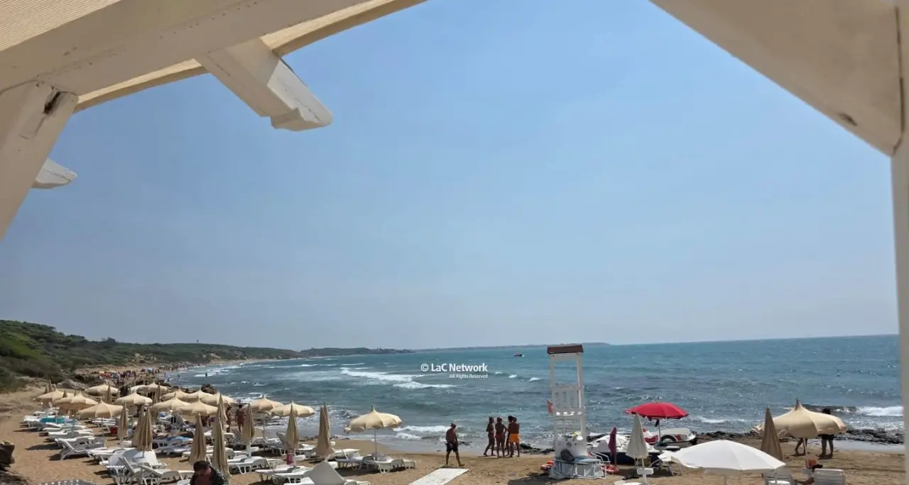 Le Castella, due turisti romani salvati dal mare in tempesta\u00A0dai bagnini di un resort\n