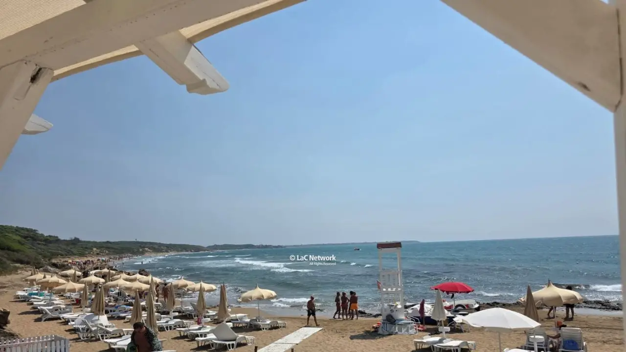 Le Castella, due turisti romani salvati dal mare in tempesta\u00A0dai bagnini di un resort\n