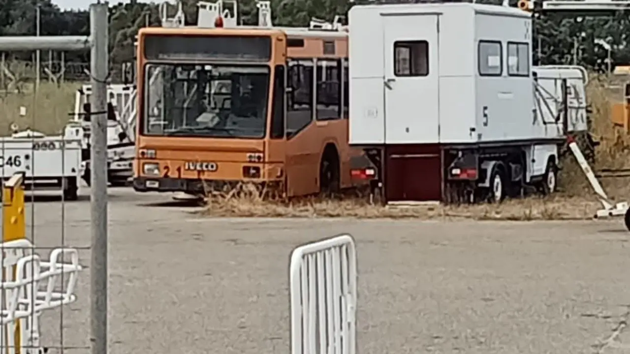 Crotone, petizione per salvare lo storico Iveco 490: da relitto a futura attrazione turistica