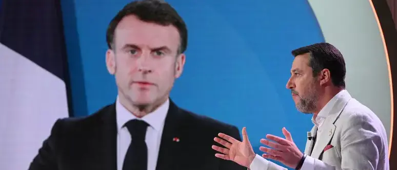 Salvini raddoppia: «Macron permaloso». Silenzio di Meloni\n