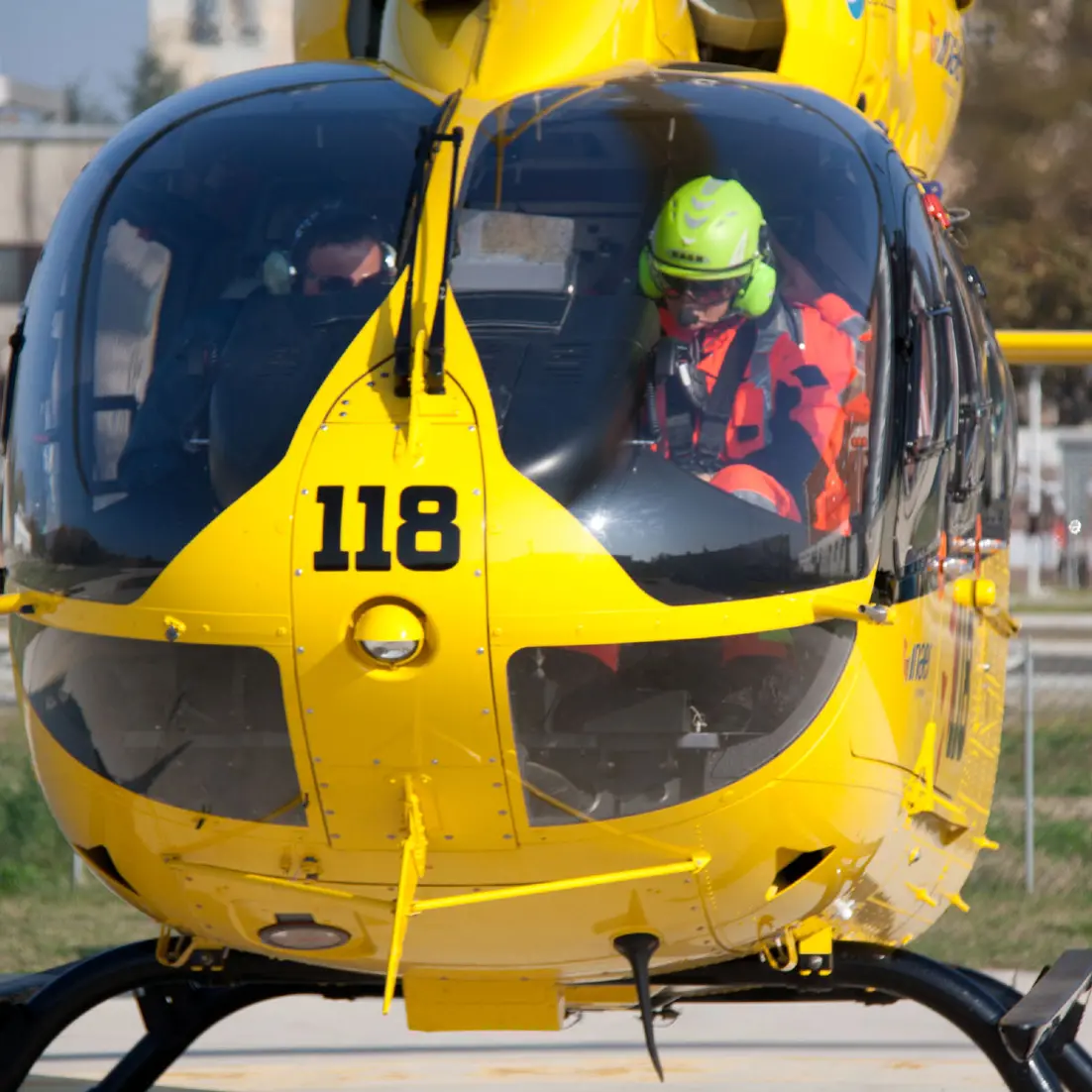 Incidente a Diamante, tre feriti nello scontro fra due motociclette