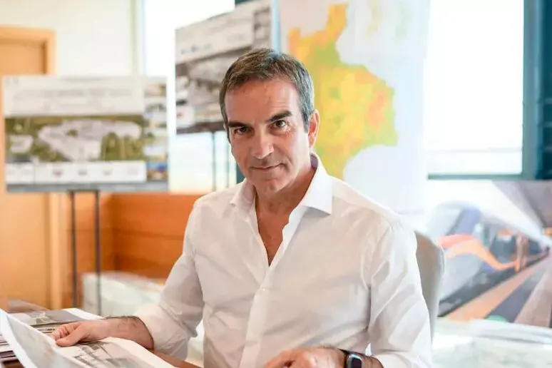 «Ha fatto più lui in 4 anni che quanto è stato fatto in 40», Fi lancia la candidatura di Occhiuto\n
