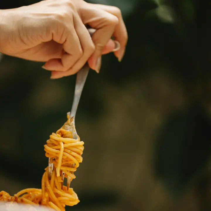 Nicotera, 30 intossicati nel Vibonese dopo un pranzo in un villaggio turistico: indagano i Nas