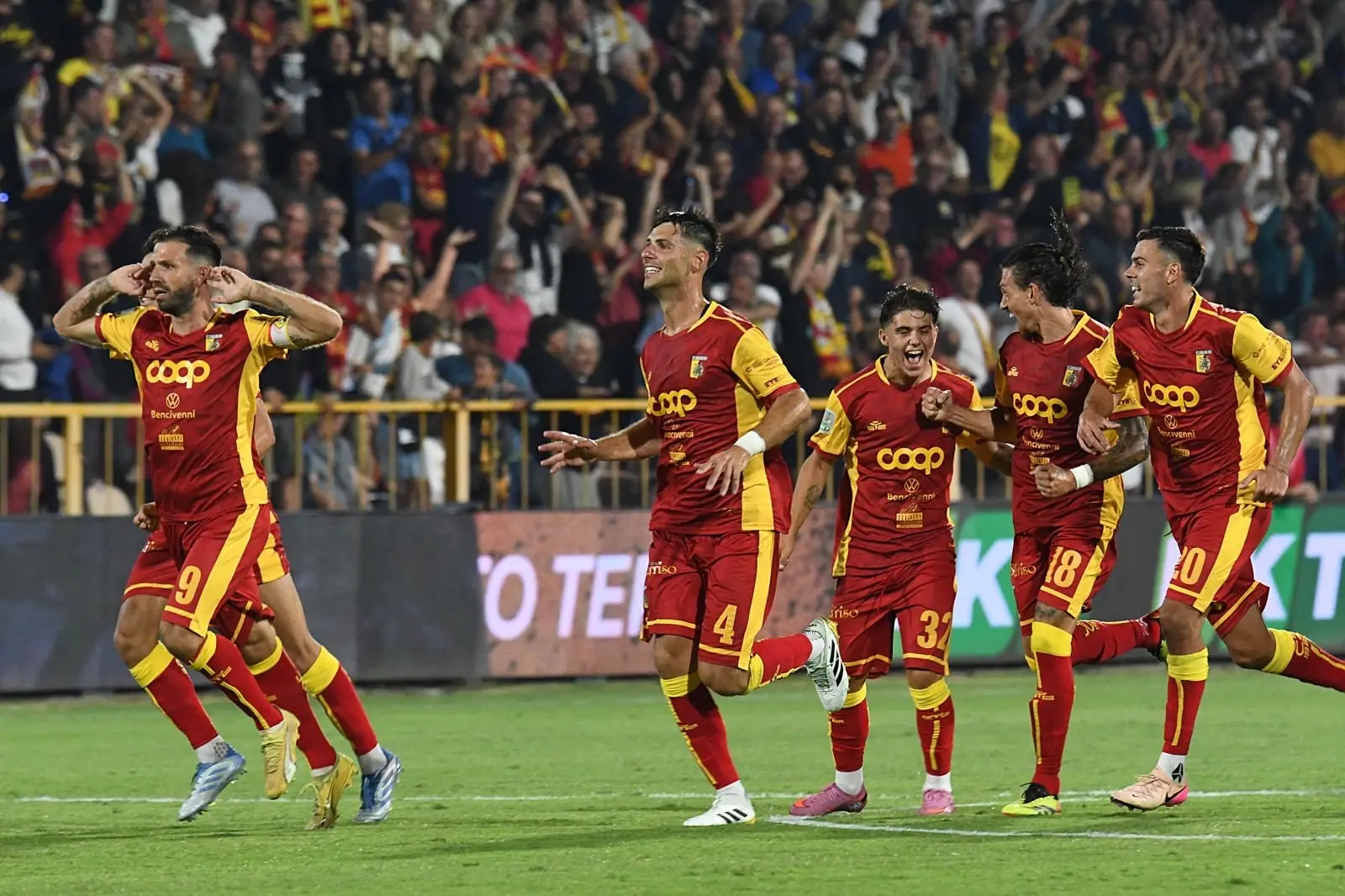 Catanzaro-Sudtirol, Iemmello (con un gran gol) risponde a Kofler per il definitivo 1 a 1\n