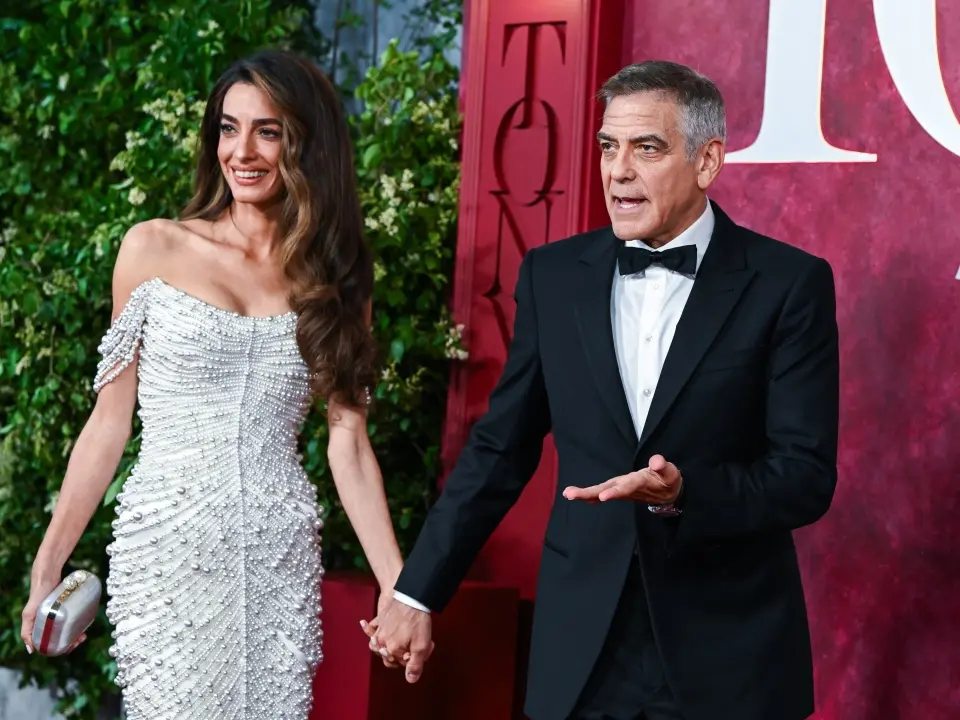 Mostra del cinema di Venezia: Sorrentino apre, Clooney chiude, cinque italiani in gara e una parata di star da Julia Roberts a Cate Blanchett