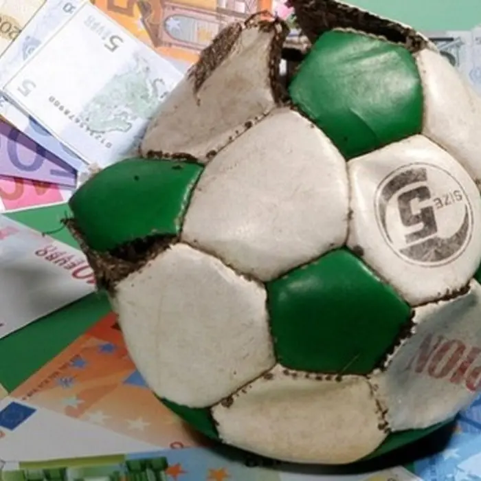Il calcio italiano non incanta più: stadi vuoti, Var umiliante e i campioni non ci sono più\n