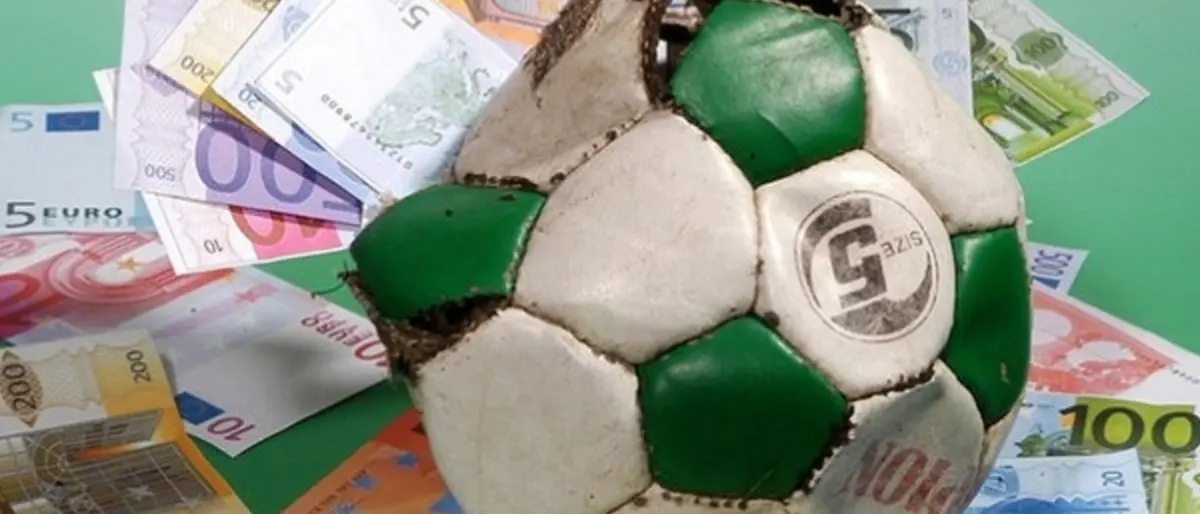 Il calcio italiano non incanta più: stadi vuoti, Var umiliante e i campioni non ci sono più\n