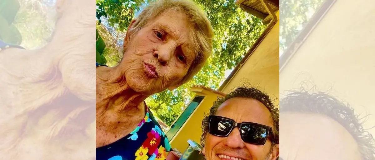 Morta la madre di Enzo Salvi, il comico romano aveva annullato lo spettacolo previsto ad Altomonte\n