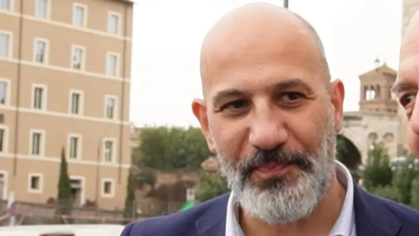 <p>Francesco Toscano</p>\\n