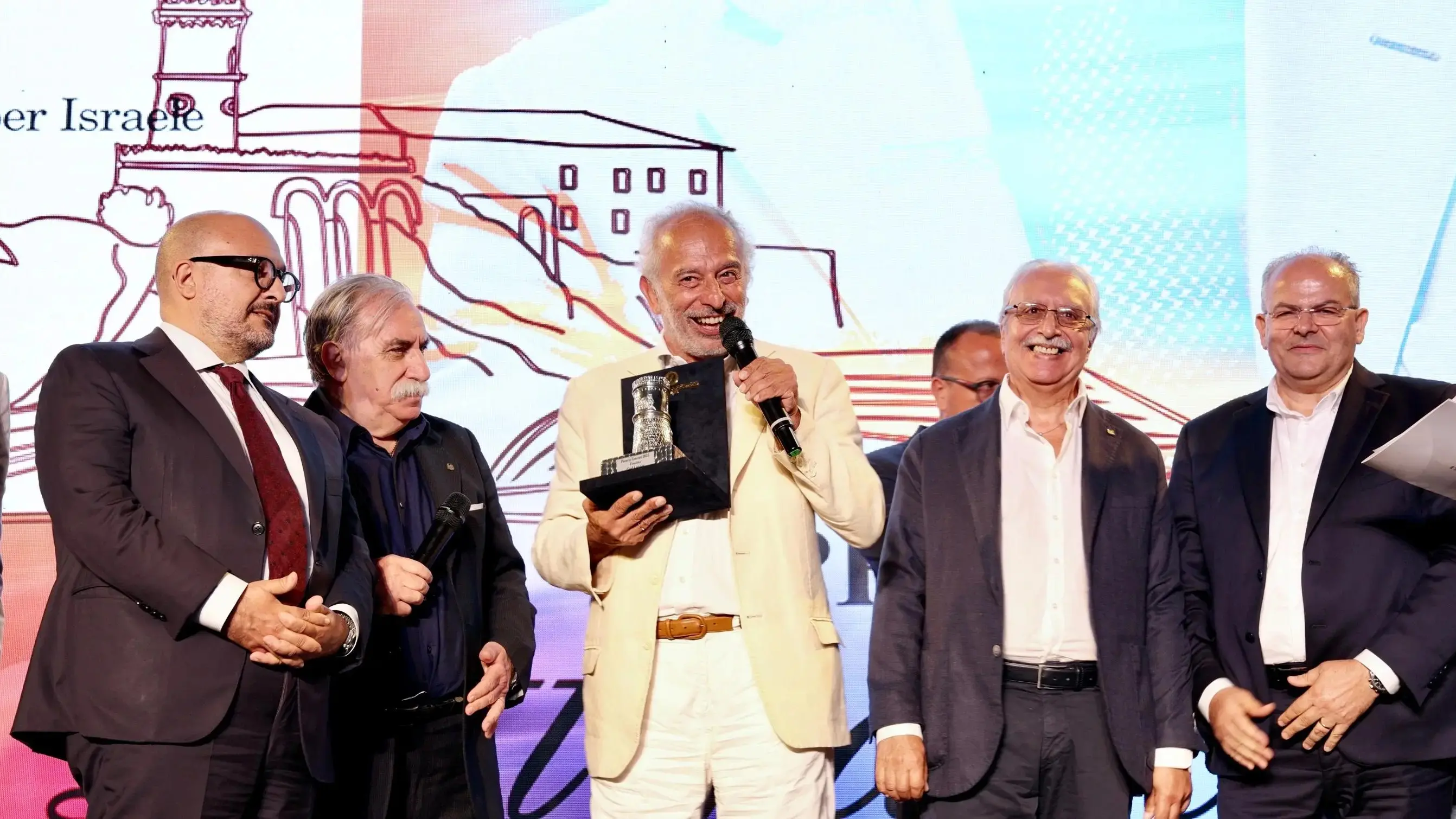 Quattordici edizioni di successo per il\u00A0Premio Caccuri che pensa già al futuro, Barone: «La cultura sa ancora unire»\n