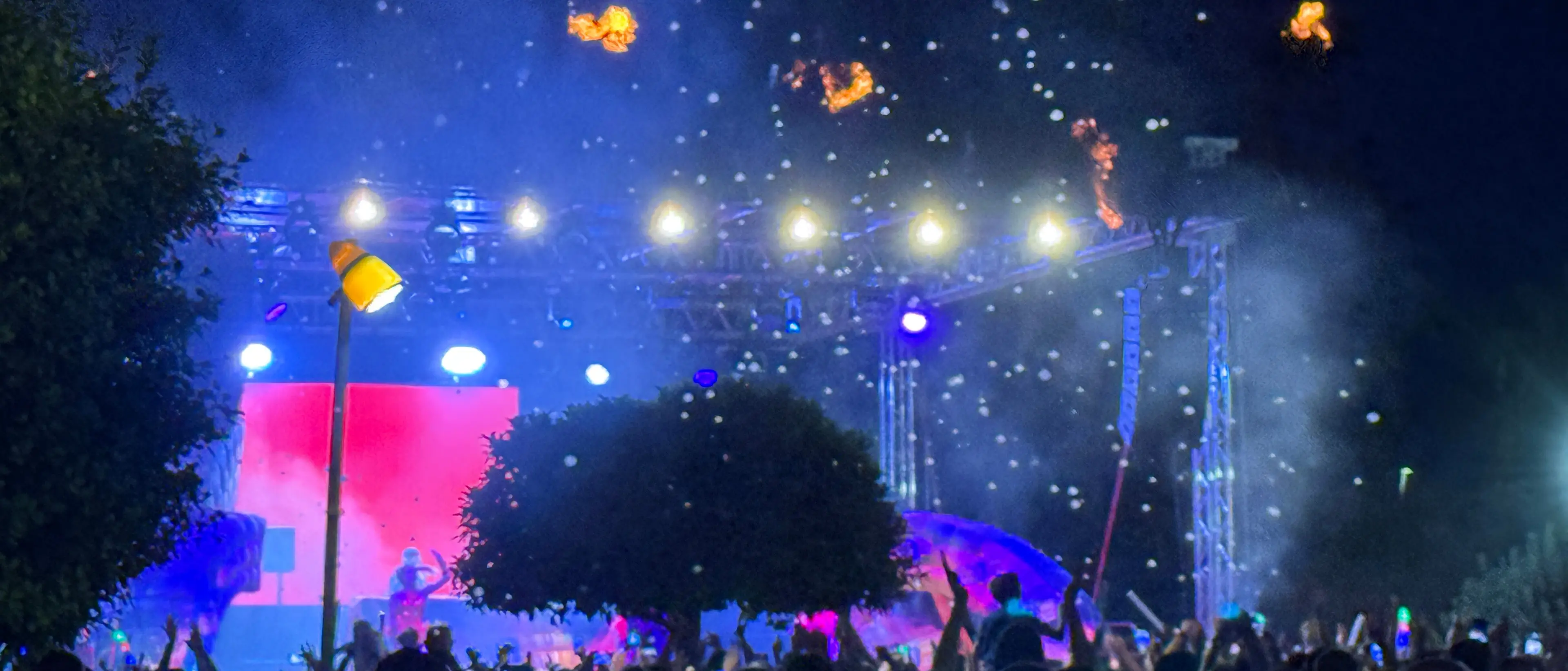 Voglio tornare negli anni ’90, ottomila in pista a Corigliano Rossano al ritmo di nostalgie\u00A0“dance”