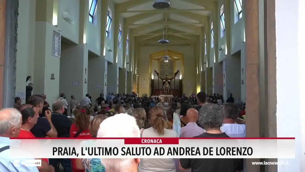 Praia a Mare, l'ultimo saluto ad Andrea De Lorenzo
