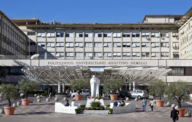 Rende, la dodicenne precipitata da un balcone non rischia la vita e sarà operata al bacino\n