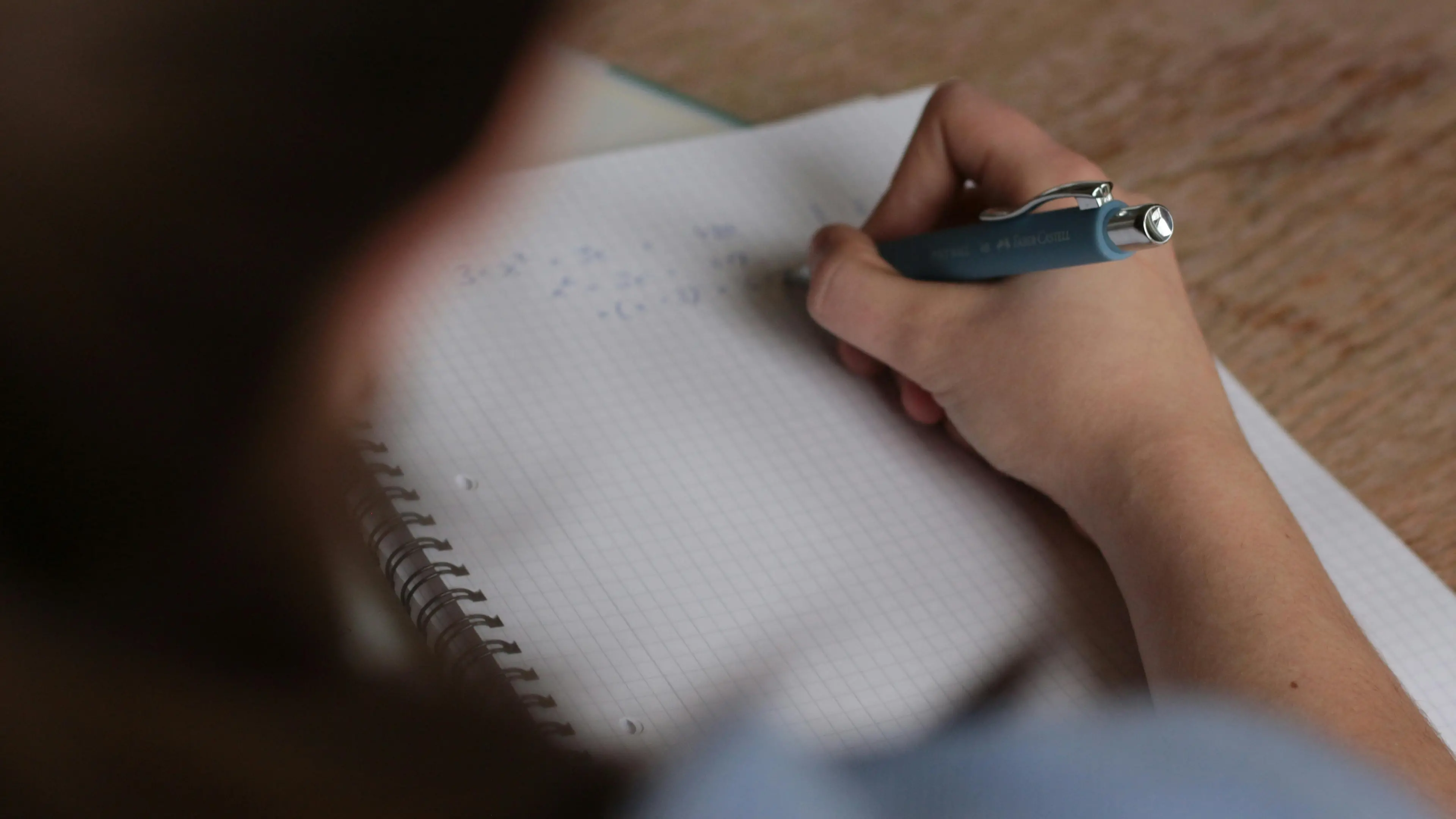 Calabria, più laureati tra gli under 39 ma resta tra le ultime in Italia: pesano lavoro e disuguaglianze\n