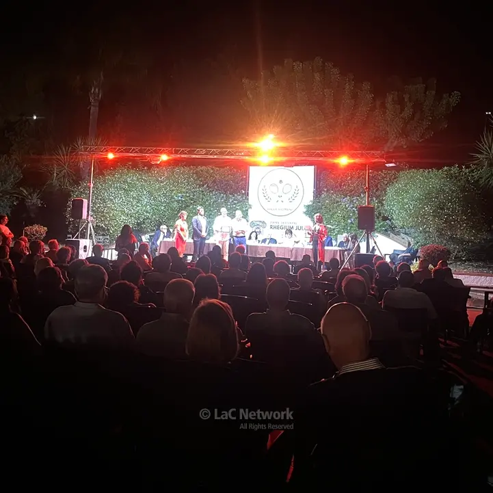 Dal Portogallo e dal Vietnam fino alla Calabria per il premio “Casile”: ospiti del Rhegium Julii\u00A0i poeti Josè Manuel De Vasconcelos e\u00A0Kieu Bich Hau\n