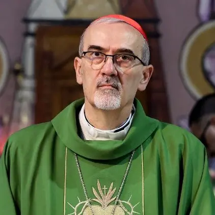 Gaza, il silenzio dei governi e il coraggio della Chiesa che resta. Durissimo il cardinale Pizzaballa: «Andarcene? Mai»\n