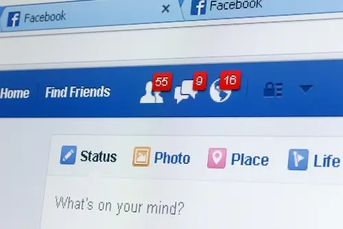 «Togliere l'amicizia Facebook agli ebrei», bufera su prof dell'università di Palermo\n