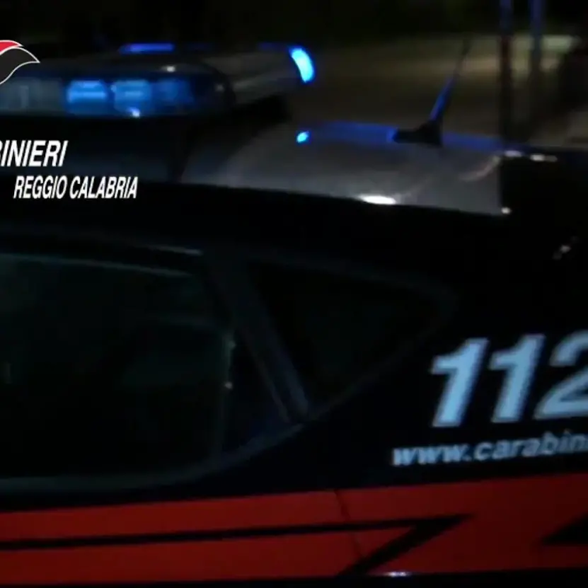 Tentano di rubare cavi elettrici e rame, tre arresti all’hotel Plaza a Villa San Giovanni, futura sede della nuova caserma dei carabinieri\n