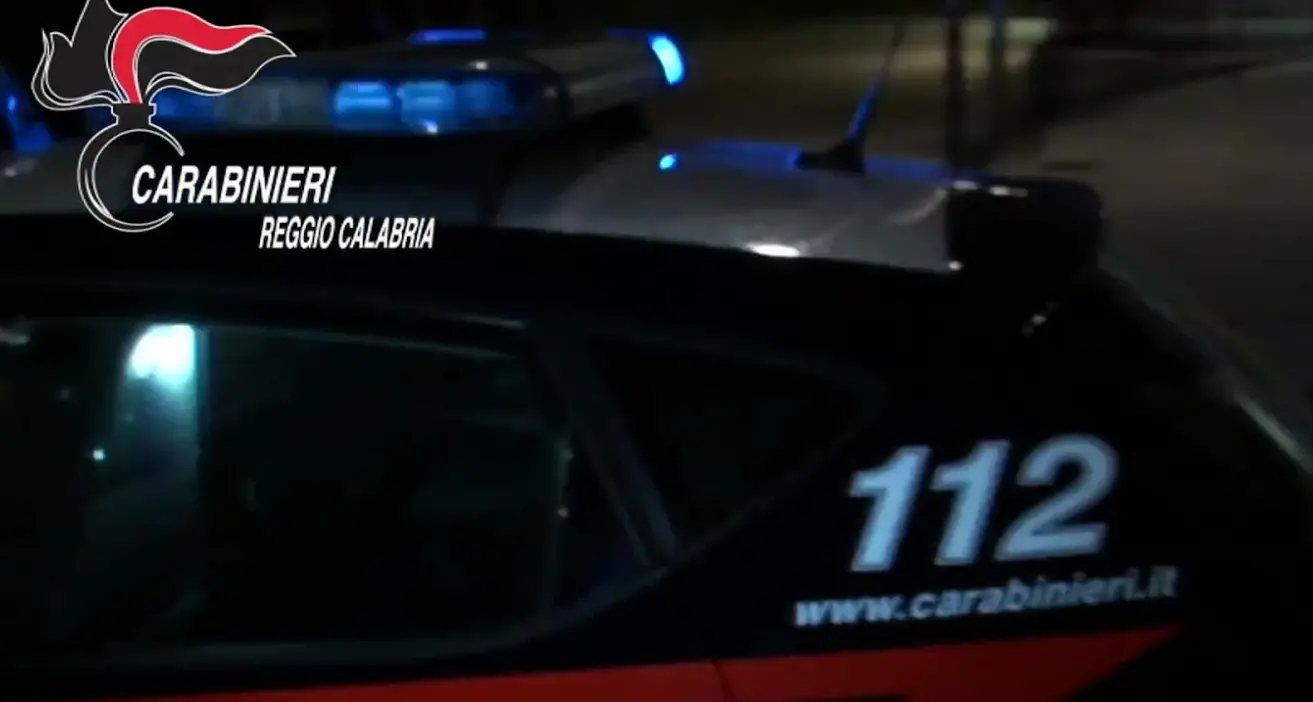 Tentano di rubare cavi elettrici e rame, tre arresti all’hotel Plaza a Villa San Giovanni, futura sede della nuova caserma dei carabinieri\n