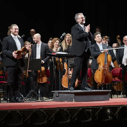 Il Settembre Rendese compie 60 anni e diversifica: spazio alla musica classica, attesa per il Galà lirico\n
