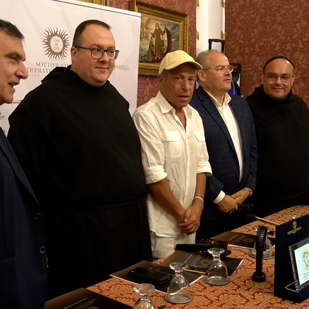Eccellenze calabresi, al via la prima edizione del Premio San Francesco di Paola: i\u00A0riconoscimenti “firmati” dal maestro orafo Affidato\n