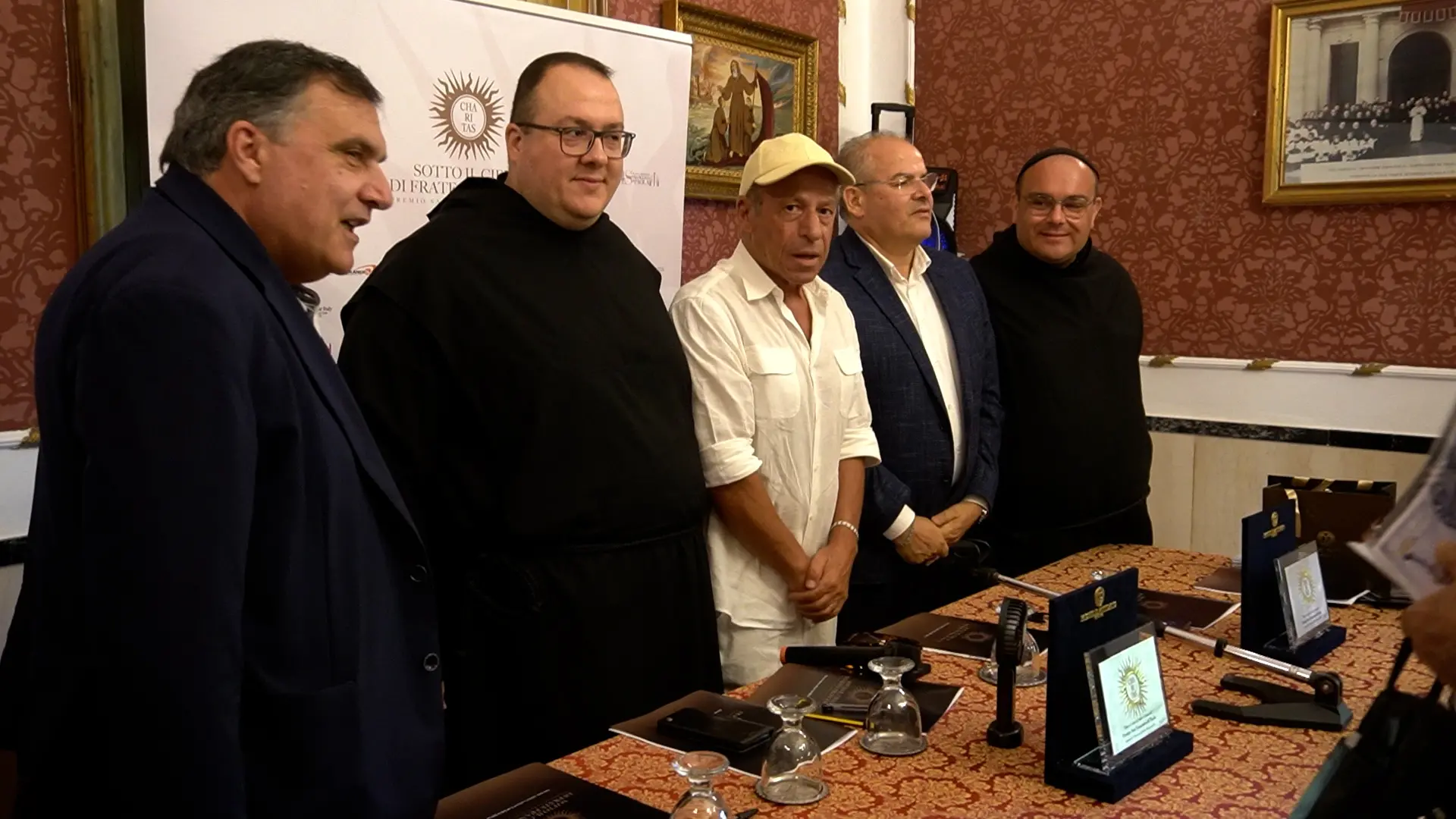 Eccellenze calabresi, al via la prima edizione del Premio San Francesco di Paola: i\u00A0riconoscimenti “firmati” dal maestro orafo Affidato\n