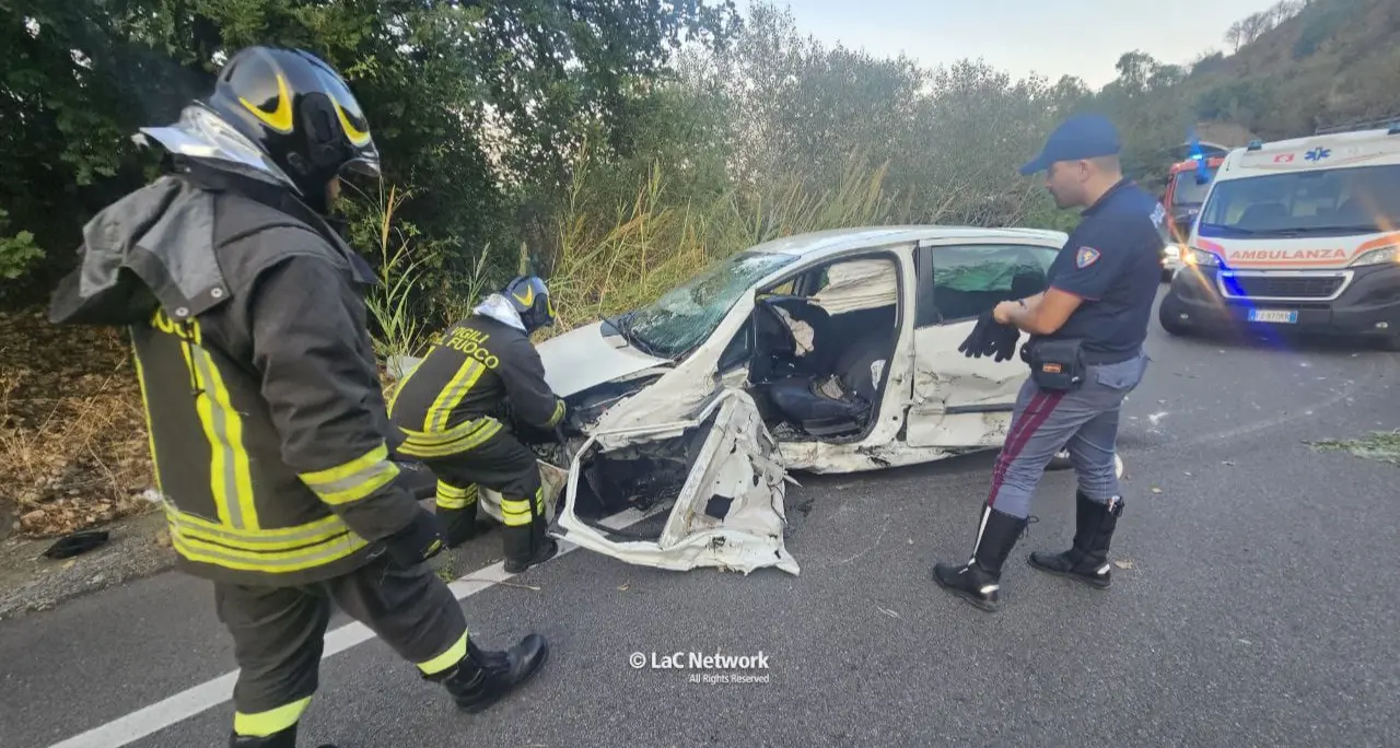 Incidente stradale nei pressi di Caccuri, tre feriti di cui uno in gravi condizioni